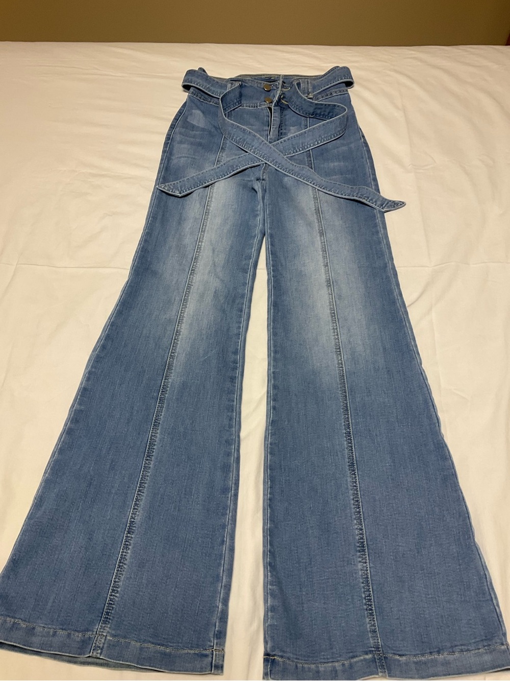Flying Tomato High-Rise Wide-Leg Palazzo Jeans. Size M